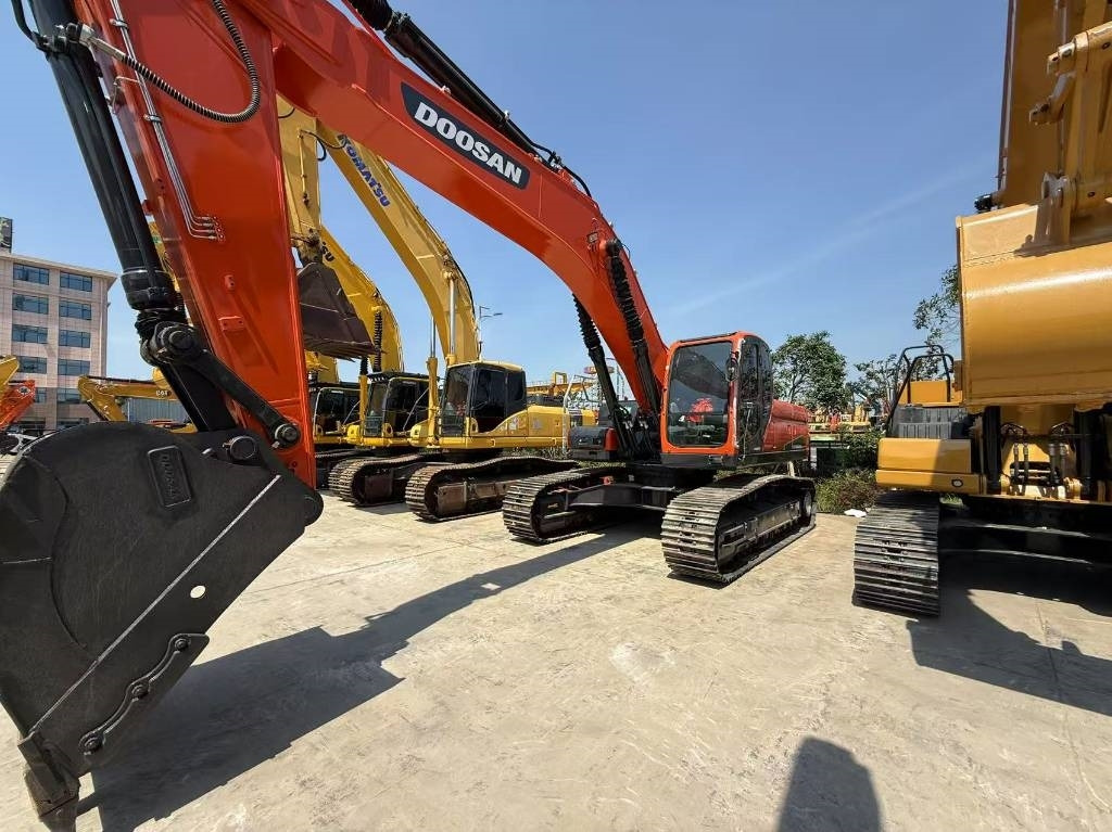 Doosan DX 340 - 크롤러 굴삭기 : 사진 2 Doosan DX 340 - 크롤러 굴삭기 : 사진 2