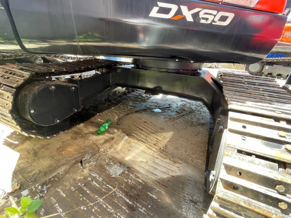 Doosan DX 60 - 미니 굴삭기 : 사진 5 Doosan DX 60 - 미니 굴삭기 : 사진 5