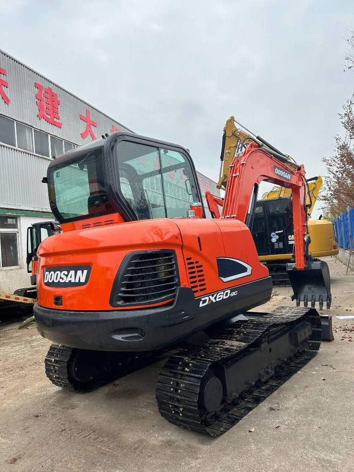 Doosan DX 60 - 미니 굴삭기 : 사진 5 Doosan DX 60 - 미니 굴삭기 : 사진 5