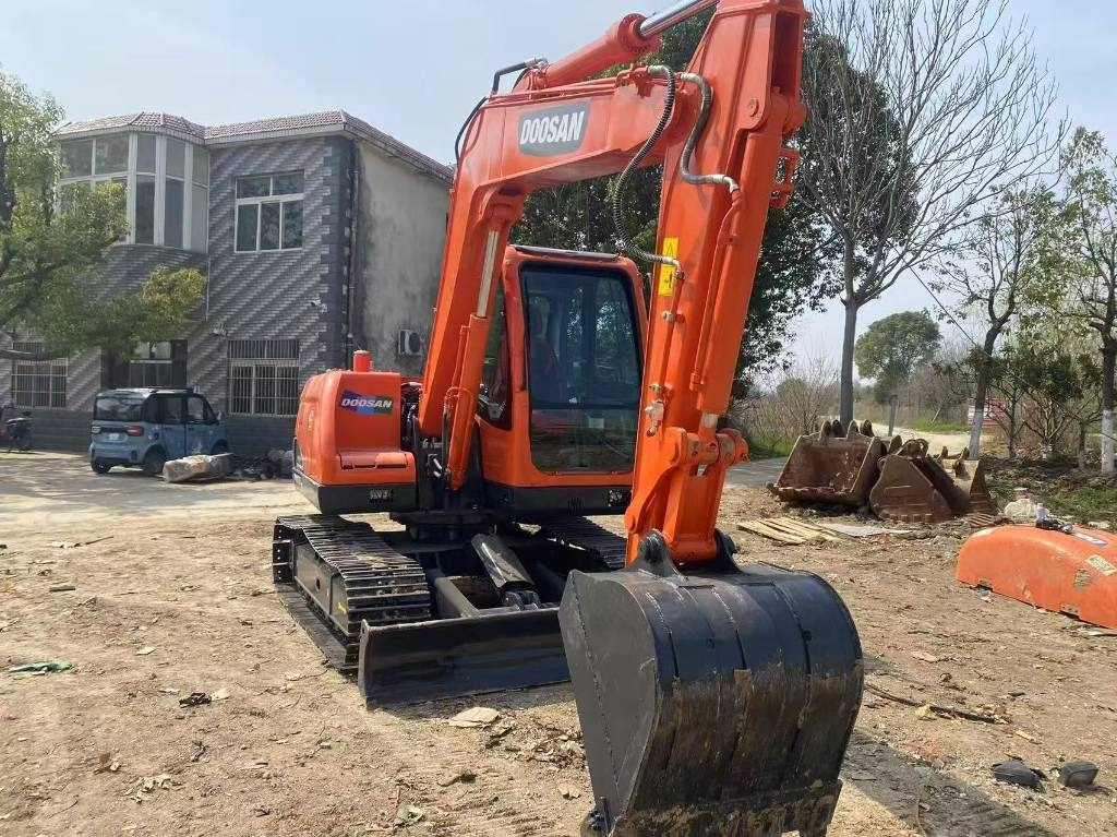 Doosan DX 75-9 C - 미니 굴삭기 : 사진 5 Doosan DX 75-9 C - 미니 굴삭기 : 사진 5
