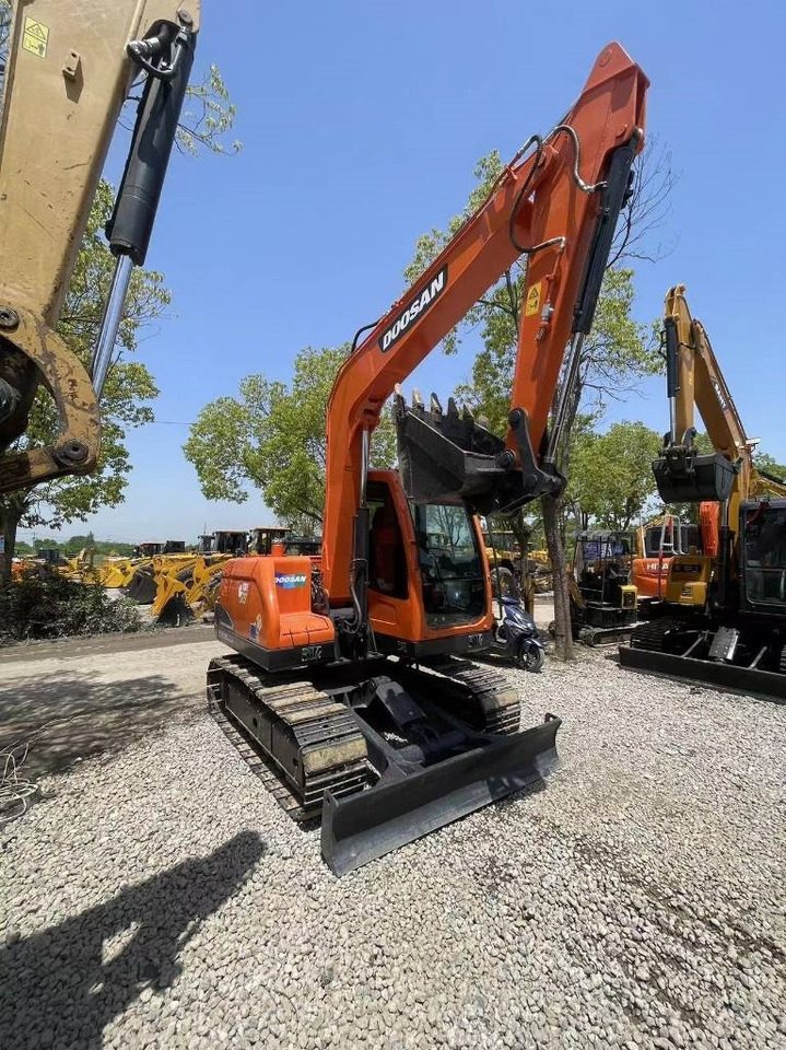 Doosan DX 75-9 C - 미니 굴삭기 : 사진 3 Doosan DX 75-9 C - 미니 굴삭기 : 사진 3