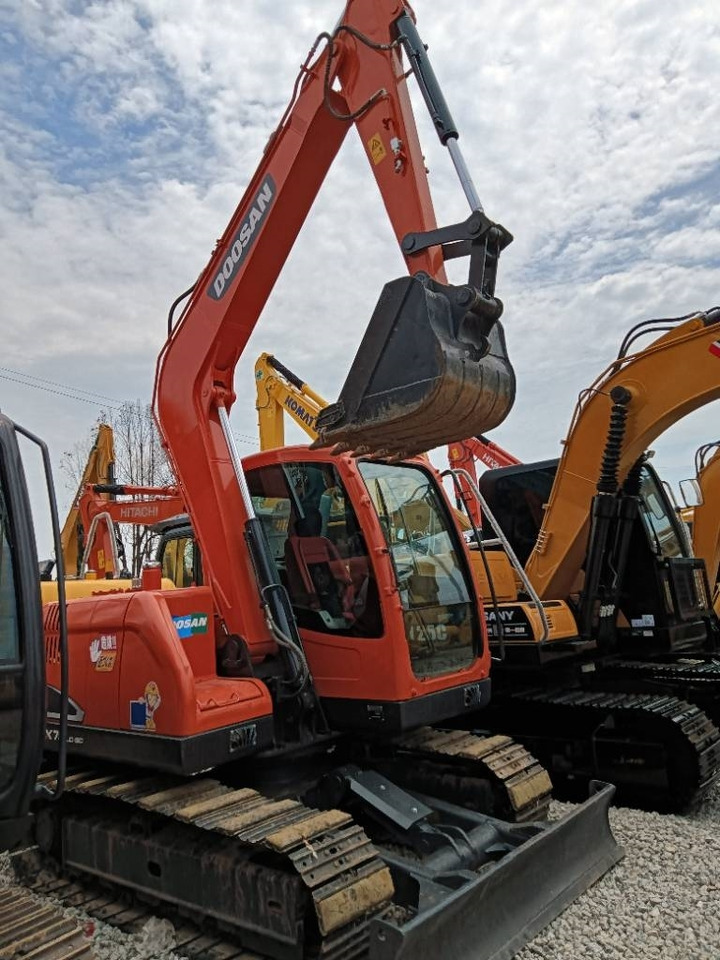 Doosan DX 75 - 크롤러 굴삭기 : 사진 5 Doosan DX 75 - 크롤러 굴삭기 : 사진 5