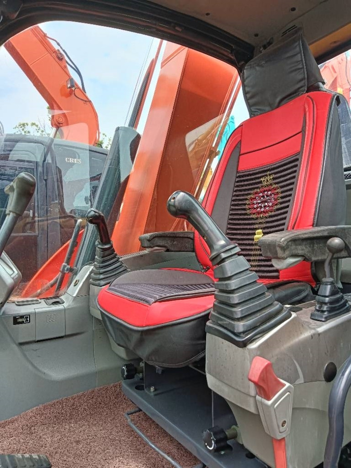 Doosan DX 75 - 크롤러 굴삭기 : 사진 3 Doosan DX 75 - 크롤러 굴삭기 : 사진 3
