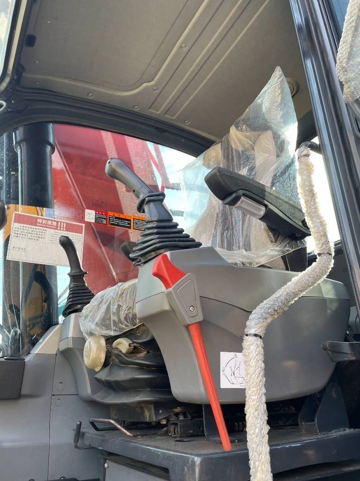 Doosan DX225LCA - 크롤러 굴삭기 : 사진 2 Doosan DX225LCA - 크롤러 굴삭기 : 사진 2