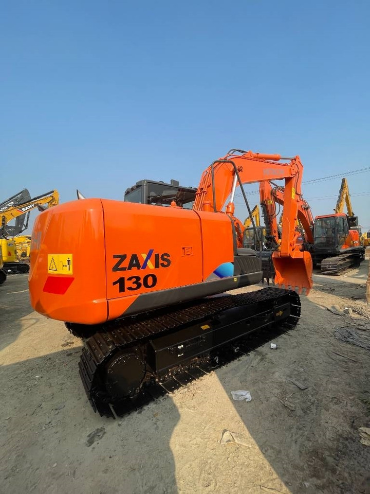 Hitachi ZX 130 - 크롤러 굴삭기 : 사진 1 Hitachi ZX 130 - 크롤러 굴삭기 : 사진 1