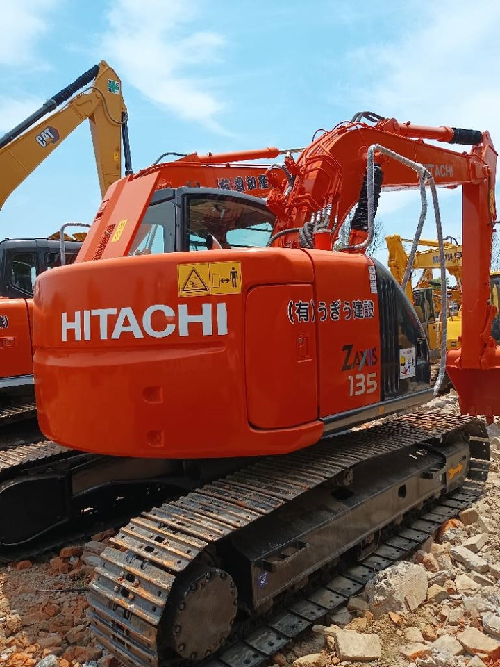 Hitachi ZX 135 U-5  - 크롤러 굴삭기 : 사진 2 Hitachi ZX 135 U-5  - 크롤러 굴삭기 : 사진 2