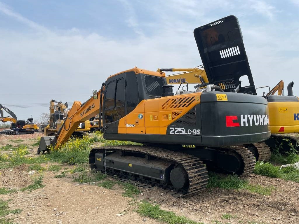 Hyundai 225LC-9S - 크롤러 굴삭기 : 사진 1 Hyundai 225LC-9S - 크롤러 굴삭기 : 사진 1