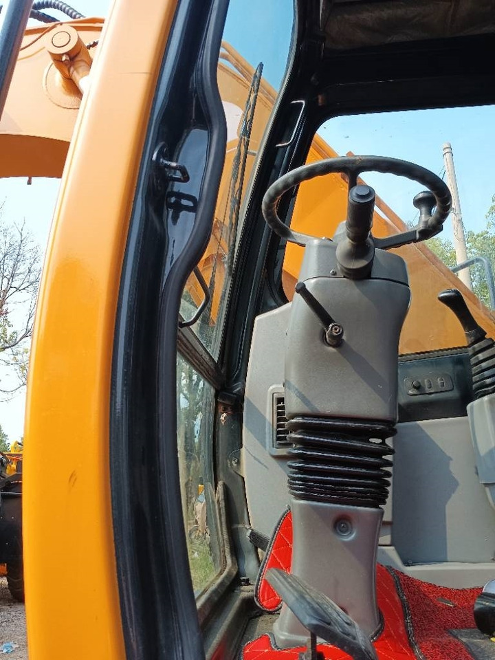 Hyundai R 150 W - 휠 굴삭기 : 사진 5 Hyundai R 150 W - 휠 굴삭기 : 사진 5