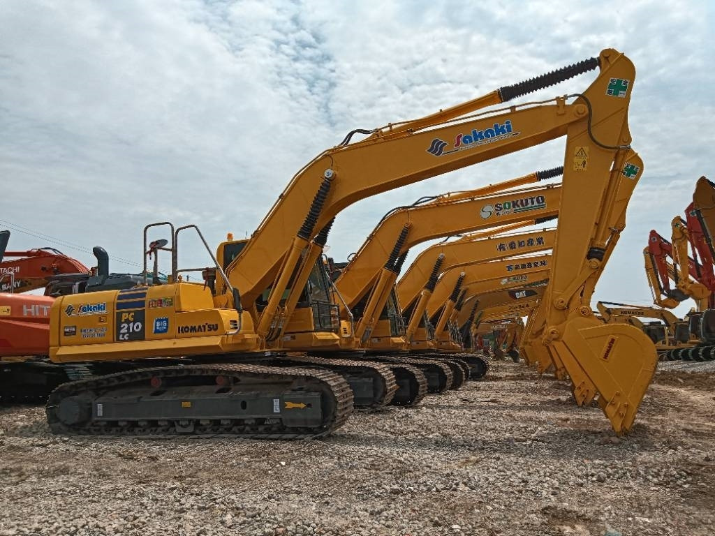 Komatsu PC 210  - 크롤러 굴삭기 : 사진 2 Komatsu PC 210  - 크롤러 굴삭기 : 사진 2