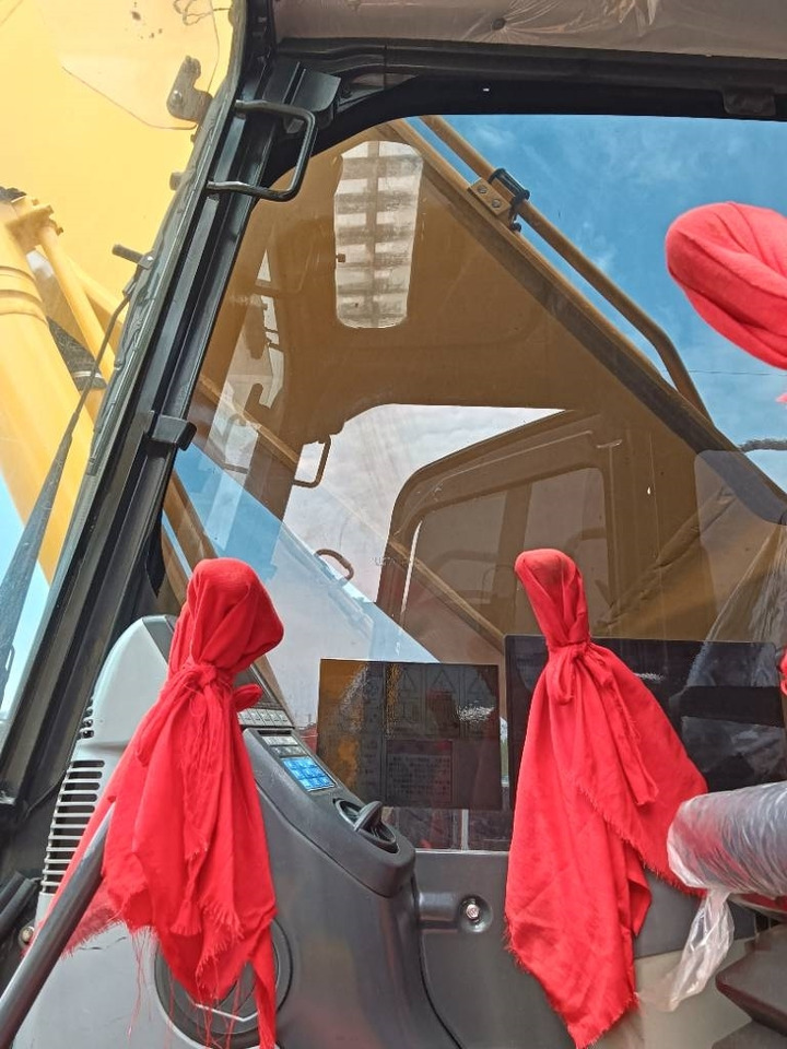 Komatsu PC 210  - 크롤러 굴삭기 : 사진 5 Komatsu PC 210  - 크롤러 굴삭기 : 사진 5