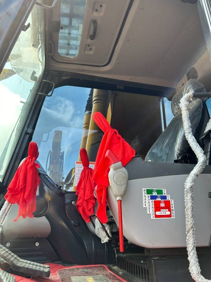 Komatsu PC 240 LC - 크롤러 굴삭기 : 사진 4 Komatsu PC 240 LC - 크롤러 굴삭기 : 사진 4