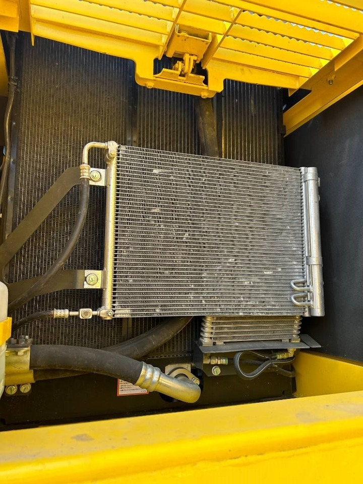 Komatsu PC 240 LC - 크롤러 굴삭기 : 사진 2 Komatsu PC 240 LC - 크롤러 굴삭기 : 사진 2