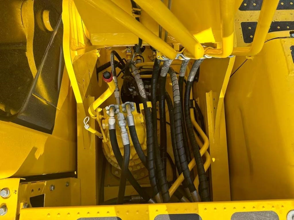 Komatsu PC 240 LC - 크롤러 굴삭기 : 사진 3 Komatsu PC 240 LC - 크롤러 굴삭기 : 사진 3