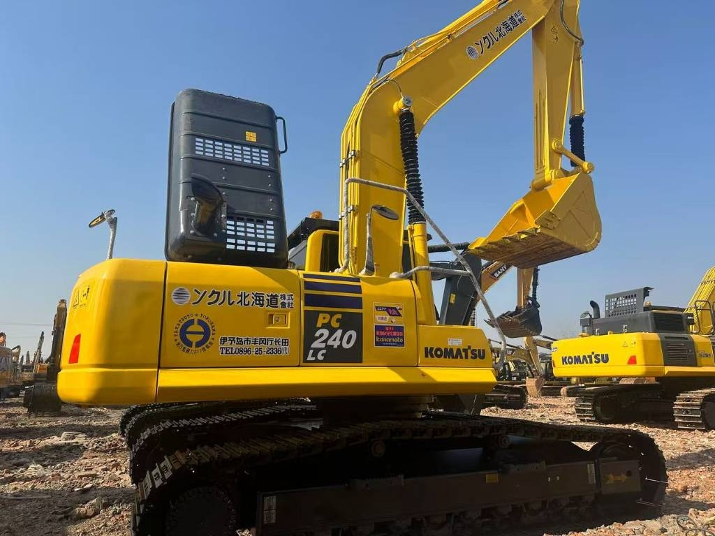 Komatsu PC 240  - 크롤러 굴삭기 : 사진 1 Komatsu PC 240  - 크롤러 굴삭기 : 사진 1