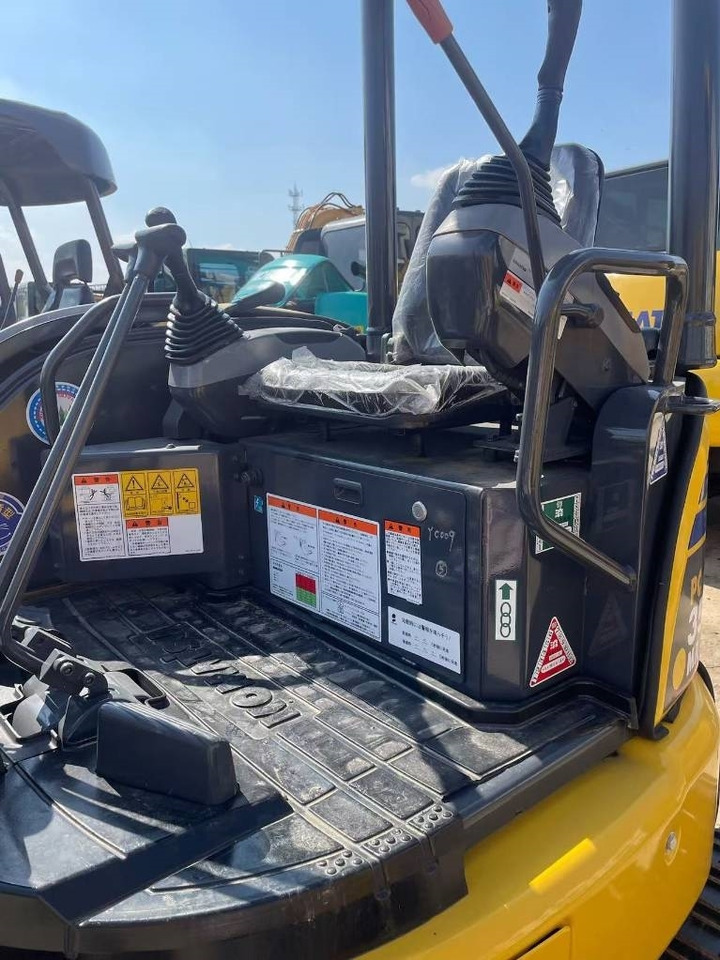 Komatsu PC 35 - 미니 굴삭기 : 사진 3 Komatsu PC 35 - 미니 굴삭기 : 사진 3