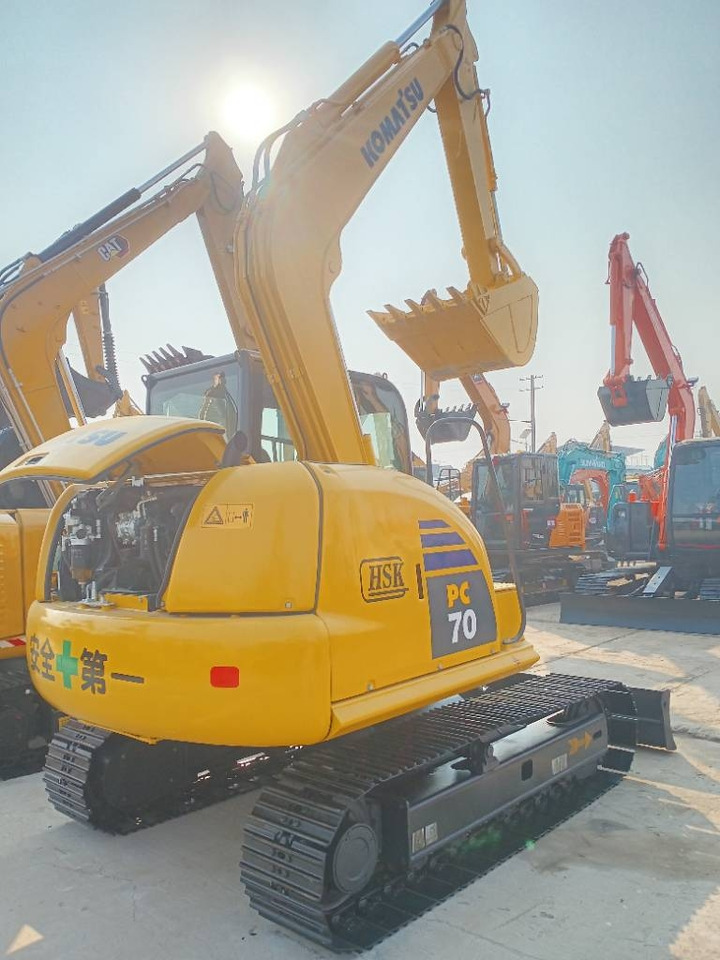 Komatsu PC 70 - 미니 굴삭기 : 사진 1 Komatsu PC 70 - 미니 굴삭기 : 사진 1