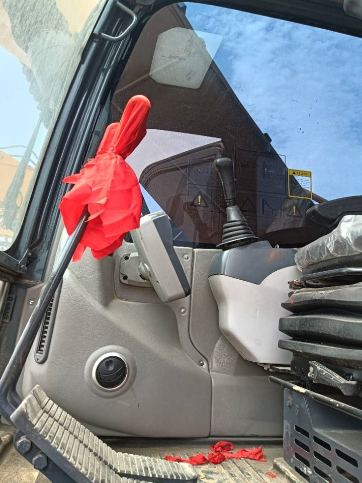 XCMG XE 215 DA - 크롤러 굴삭기 : 사진 3 XCMG XE 215 DA - 크롤러 굴삭기 : 사진 3