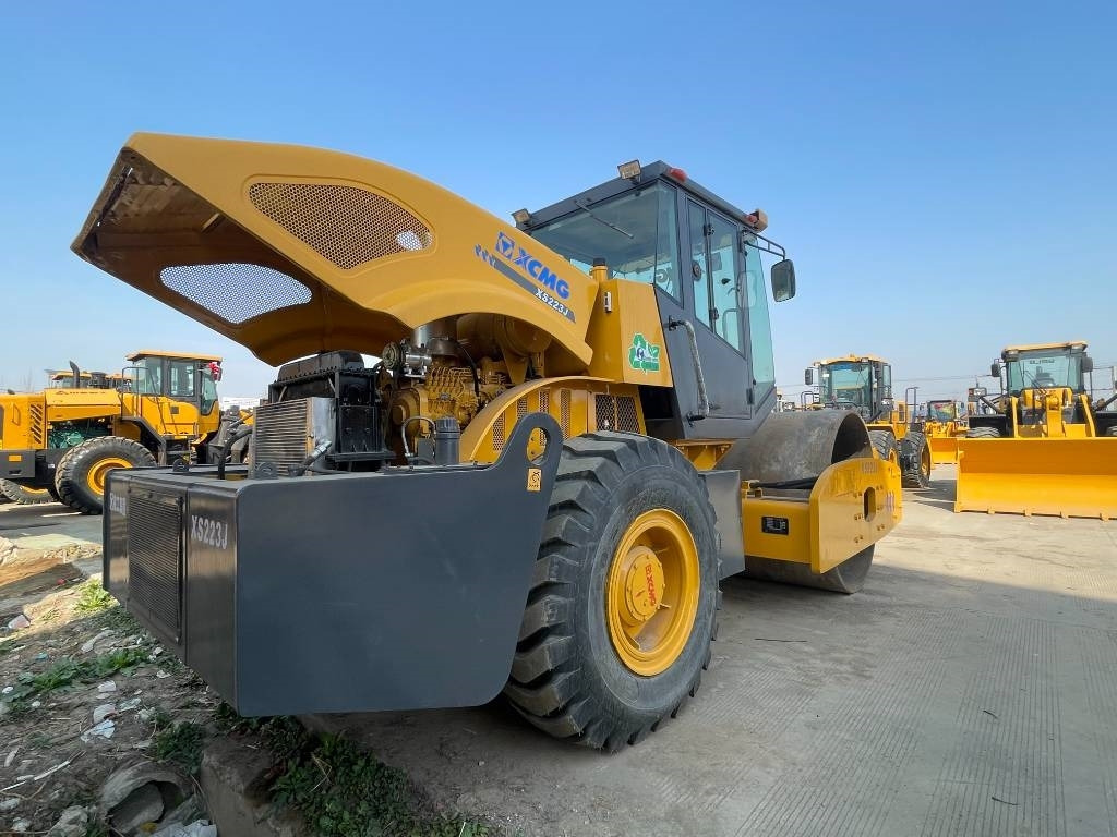XCMG XS 223 J - 압축기 : 사진 3 XCMG XS 223 J - 압축기 : 사진 3