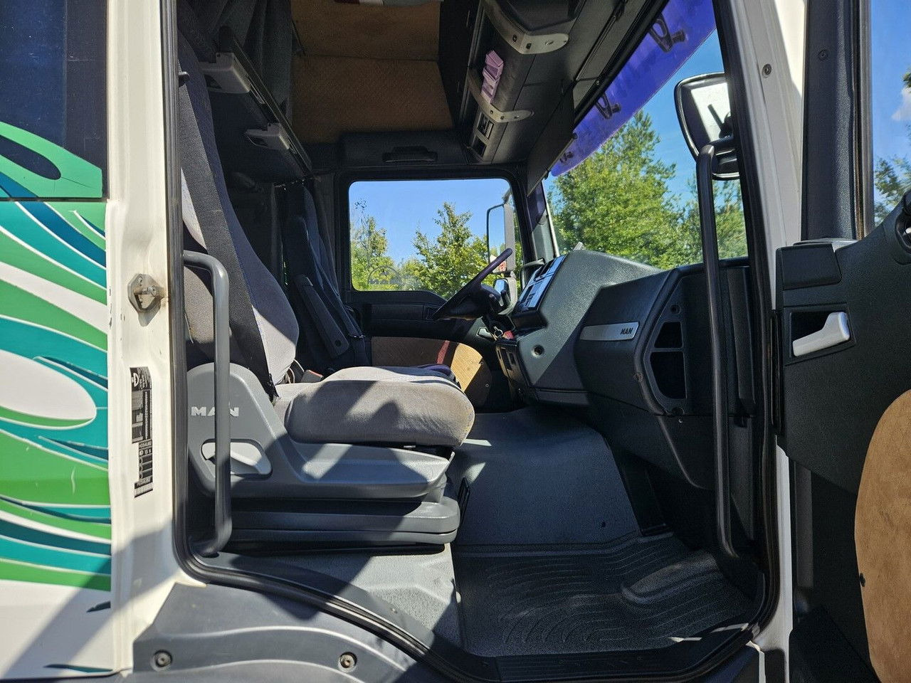 트랙터 유닛 MAN 18.413 FLS - Manual pump and injectors, Intarder, Airco : 사진 15 트랙터 유닛 MAN 18.413 FLS - Manual pump and injectors, Intarder, Airco : 사진 15