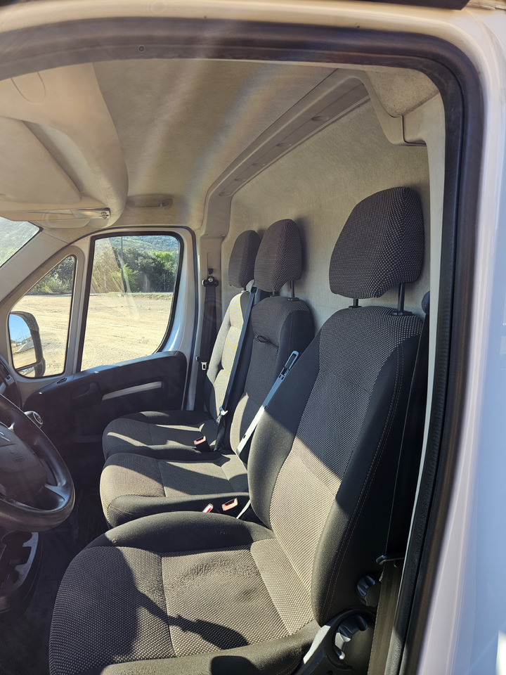 Citröen Jumper Control FT 350 L3H2 2.2 Blue HDI S&S 140 - 박스 밴 : 사진 5 Citröen Jumper Control FT 350 L3H2 2.2 Blue HDI S&S 140 - 박스 밴 : 사진 5