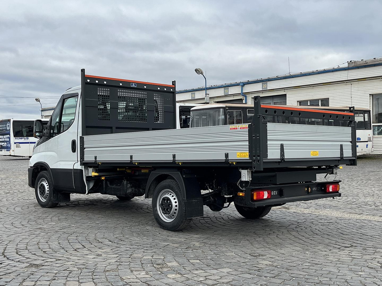 Iveco DAILY SKLÁPAČ, 2.3D, 35S16H - 덤프 밴 : 사진 5 Iveco DAILY SKLÁPAČ, 2.3D, 35S16H - 덤프 밴 : 사진 5