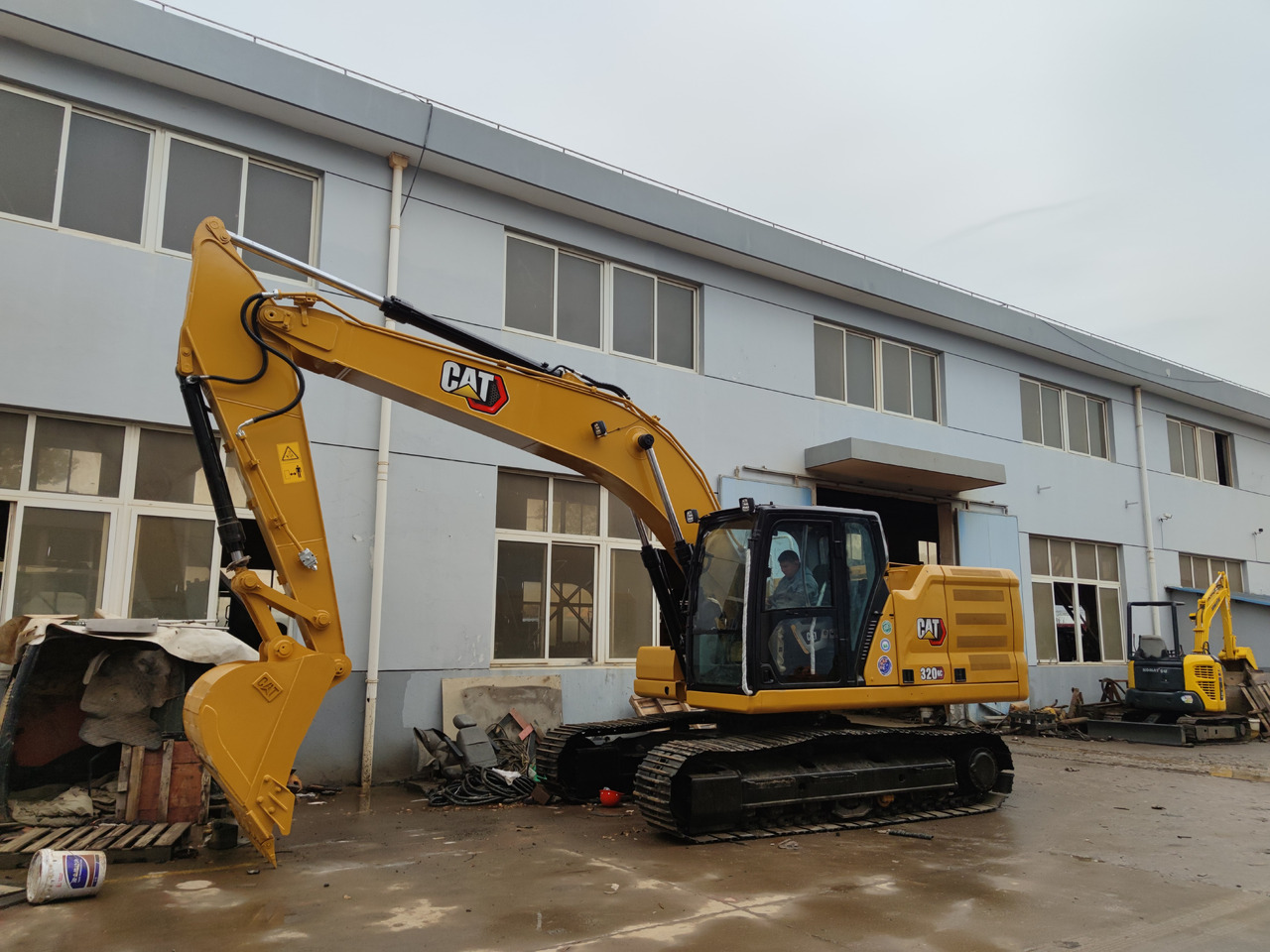 CATERPILLAR 320GC - 모바일 크레인 : 사진 5 CATERPILLAR 320GC - 모바일 크레인 : 사진 5