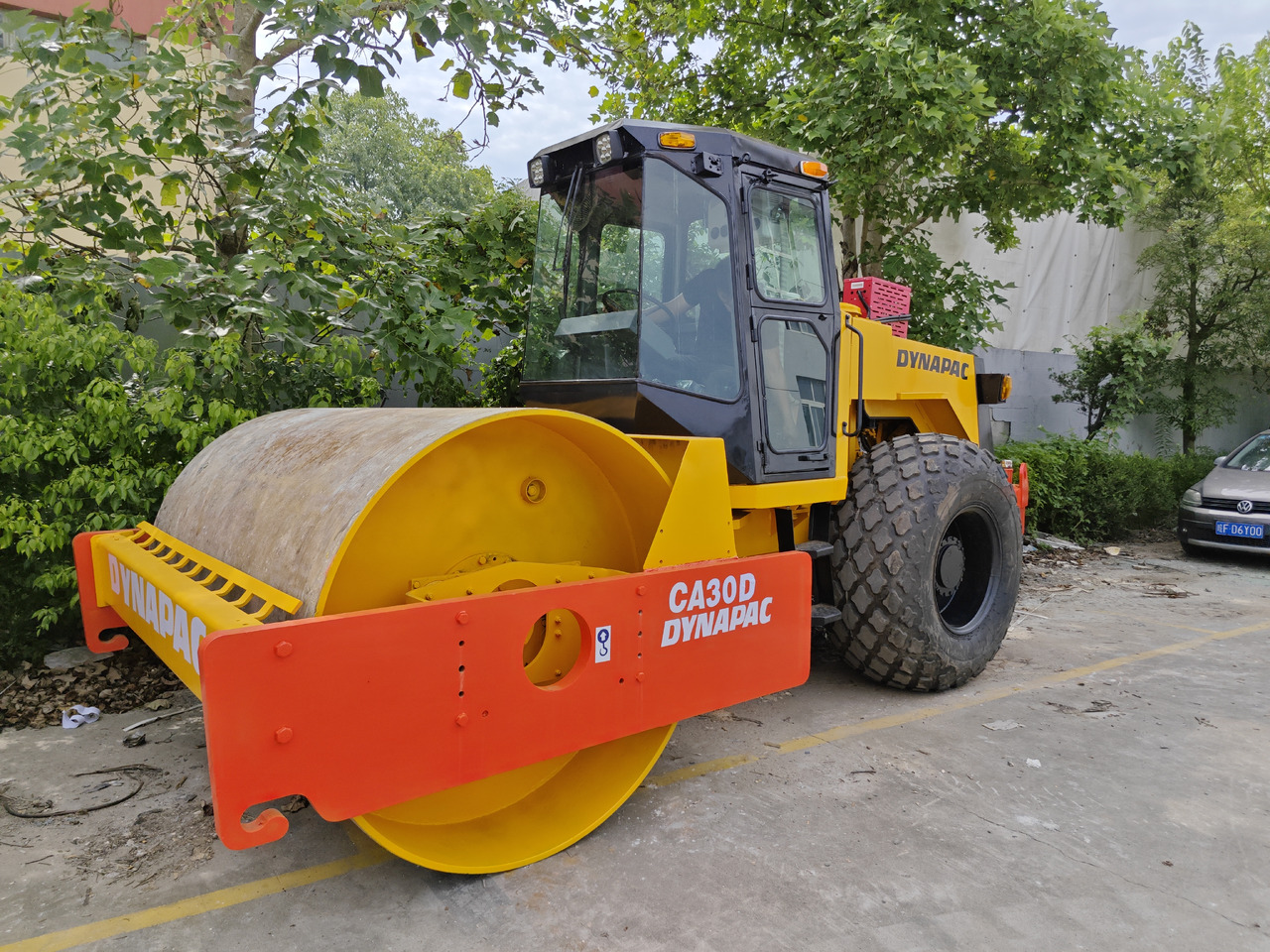 DYNAPAC CA30D USED ROAD ROLLER - 압축기 : 사진 2 DYNAPAC CA30D USED ROAD ROLLER - 압축기 : 사진 2