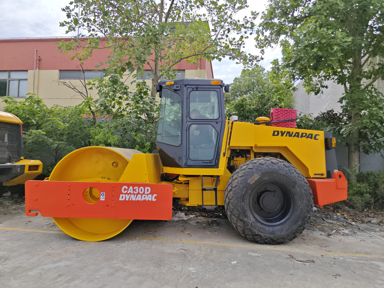 DYNAPAC CA30D USED ROAD ROLLER - 압축기 : 사진 2 DYNAPAC CA30D USED ROAD ROLLER - 압축기 : 사진 2