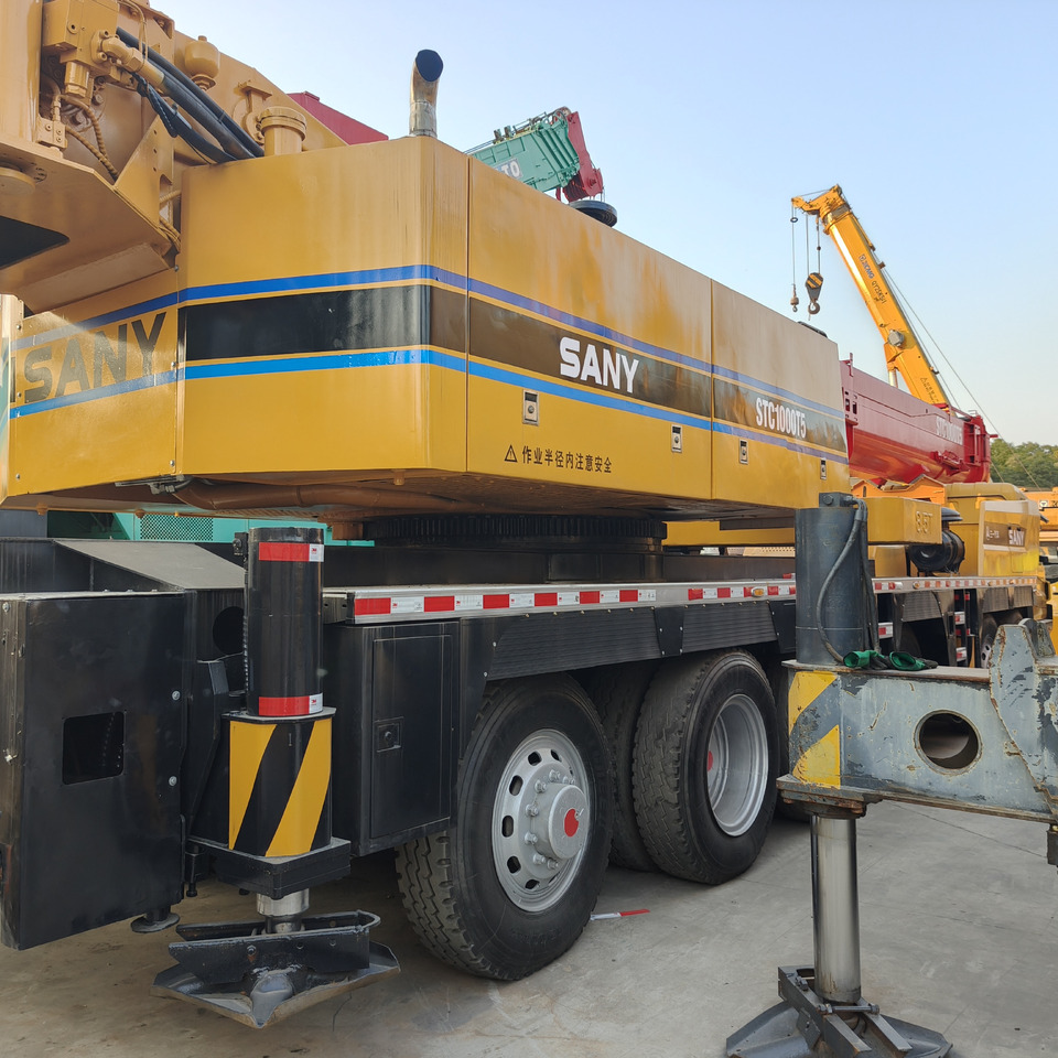 SANY STC1000 100TON TRUCK CRANE - 전천후 지형 크레인 : 사진 4 SANY STC1000 100TON TRUCK CRANE - 전천후 지형 크레인 : 사진 4