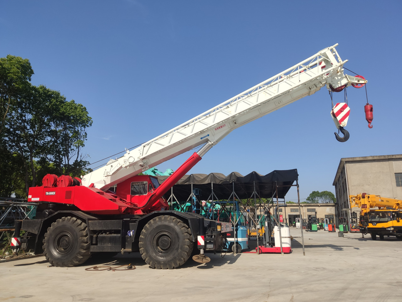 TADANO TR500E - 험한 지형 크레인 : 사진 4 TADANO TR500E - 험한 지형 크레인 : 사진 4