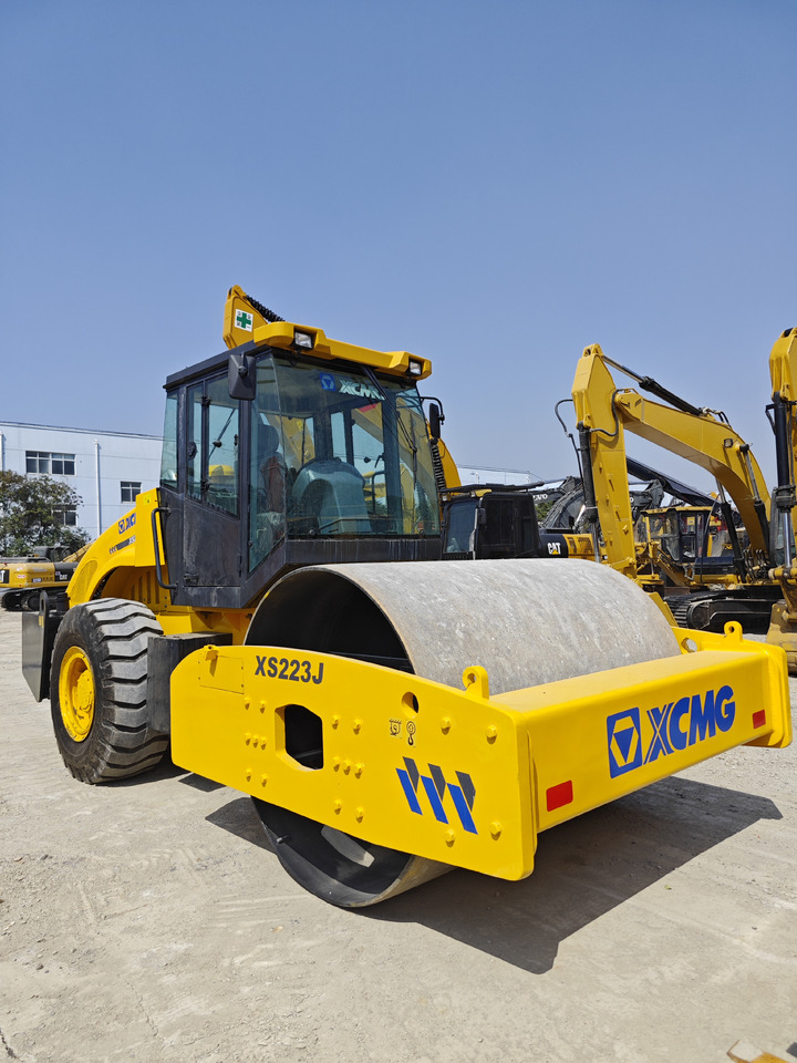 XCMG XS223J used xcmg road roller - 압축기 : 사진 2 XCMG XS223J used xcmg road roller - 압축기 : 사진 2