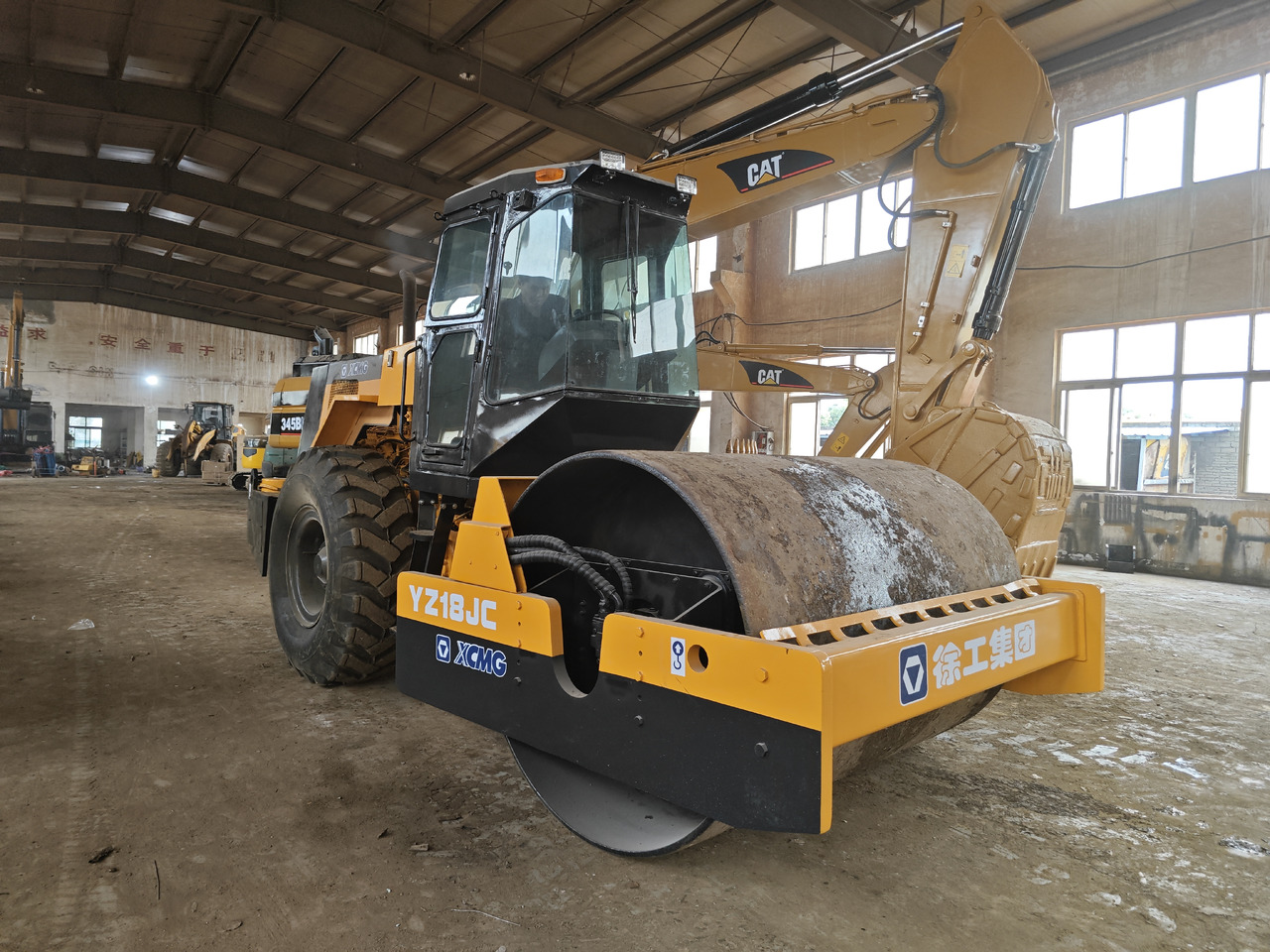 XCMG YZ18JC - 압축기 : 사진 4 XCMG YZ18JC - 압축기 : 사진 4