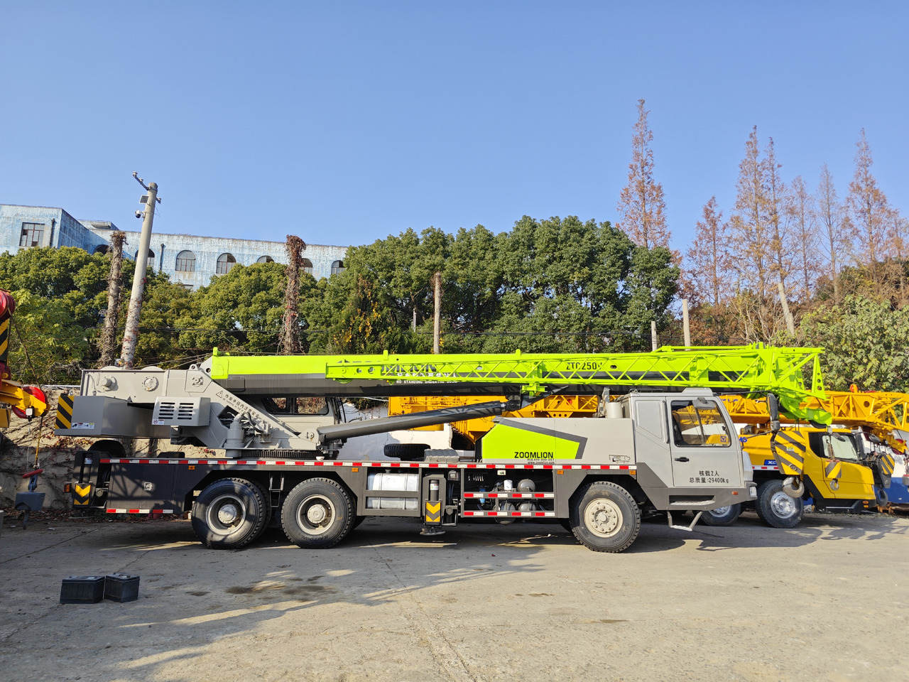 ZOOMLION ZTC250V 25TON - 모바일 크레인 : 사진 4 ZOOMLION ZTC250V 25TON - 모바일 크레인 : 사진 4