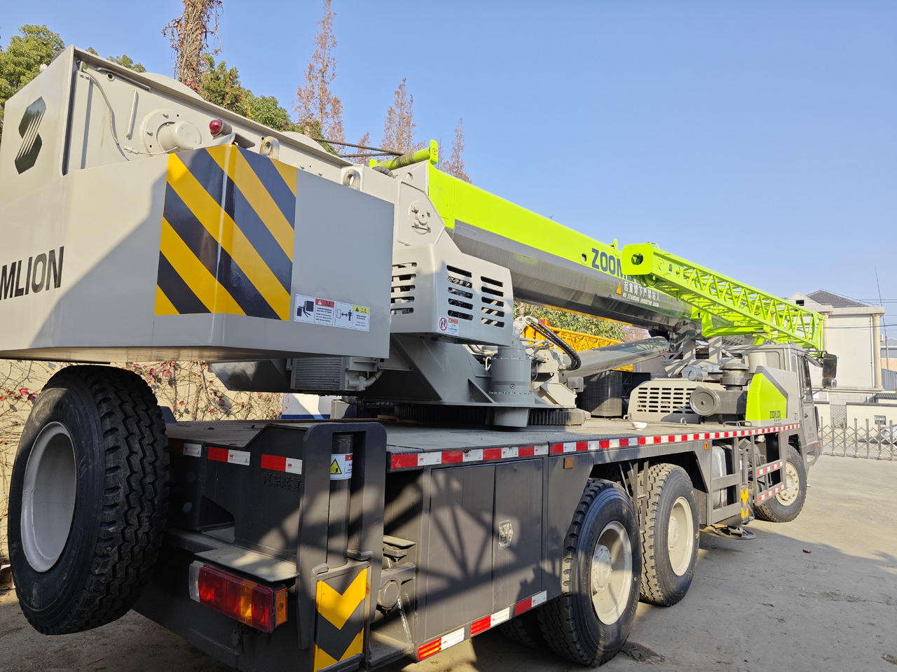ZOOMLION ZTC250V 25TON - 모바일 크레인 : 사진 2 ZOOMLION ZTC250V 25TON - 모바일 크레인 : 사진 2