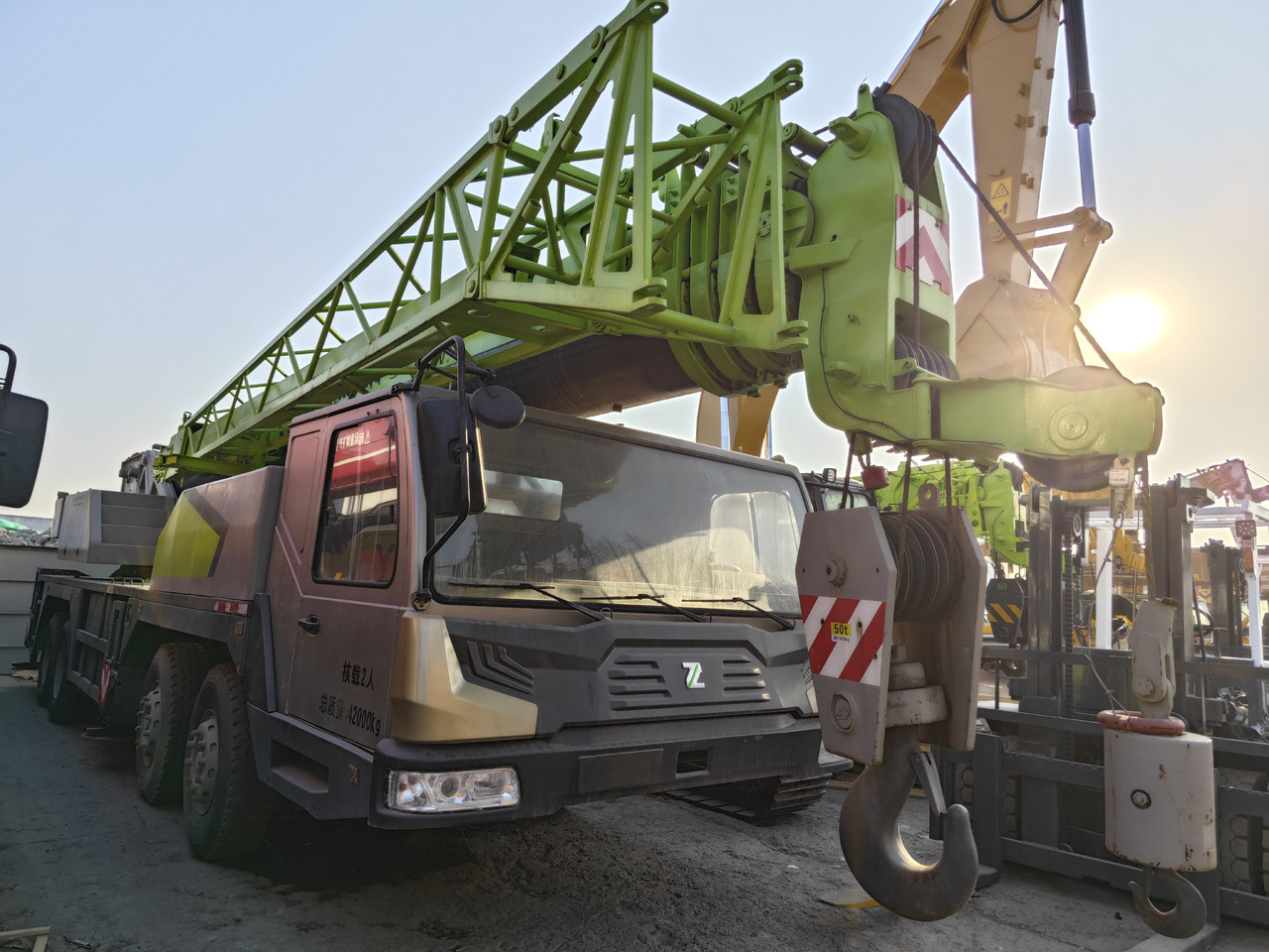 ZOOMLION ZTC500V - 모바일 크레인 : 사진 4 ZOOMLION ZTC500V - 모바일 크레인 : 사진 4