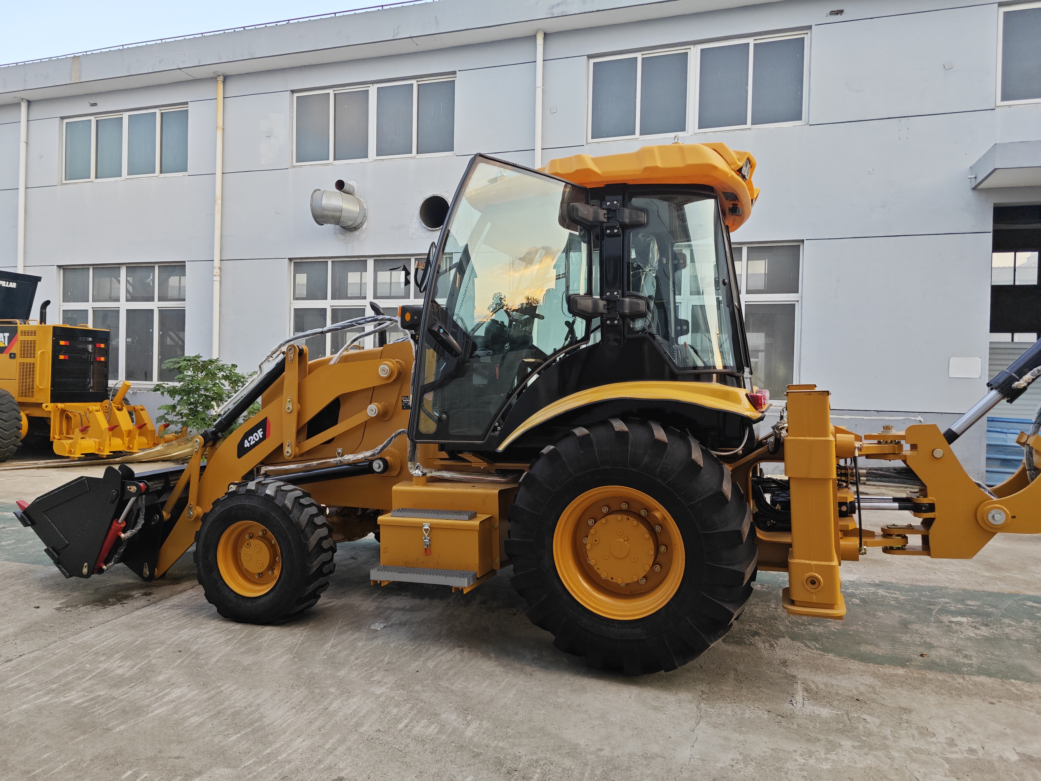 Caterpillar 420F used cat loader - 백호 로더 : 사진 1 Caterpillar 420F used cat loader - 백호 로더 : 사진 1