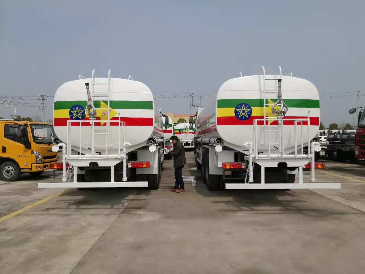 JSIE JSIE5250GSS - 유조트럭 : 사진 2 JSIE JSIE5250GSS - 유조트럭 : 사진 2