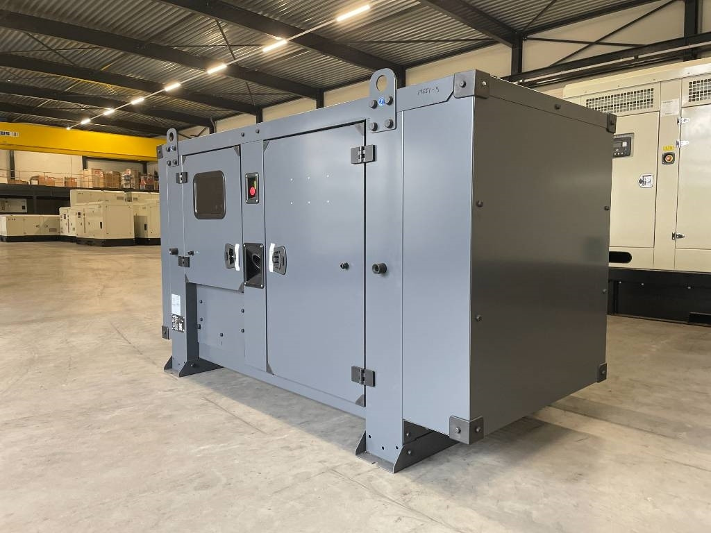 Iveco NEF45SM3 - 85 kVA Generator - DPX-17551 - 발전기 세트 : 사진 5 Iveco NEF45SM3 - 85 kVA Generator - DPX-17551 - 발전기 세트 : 사진 5