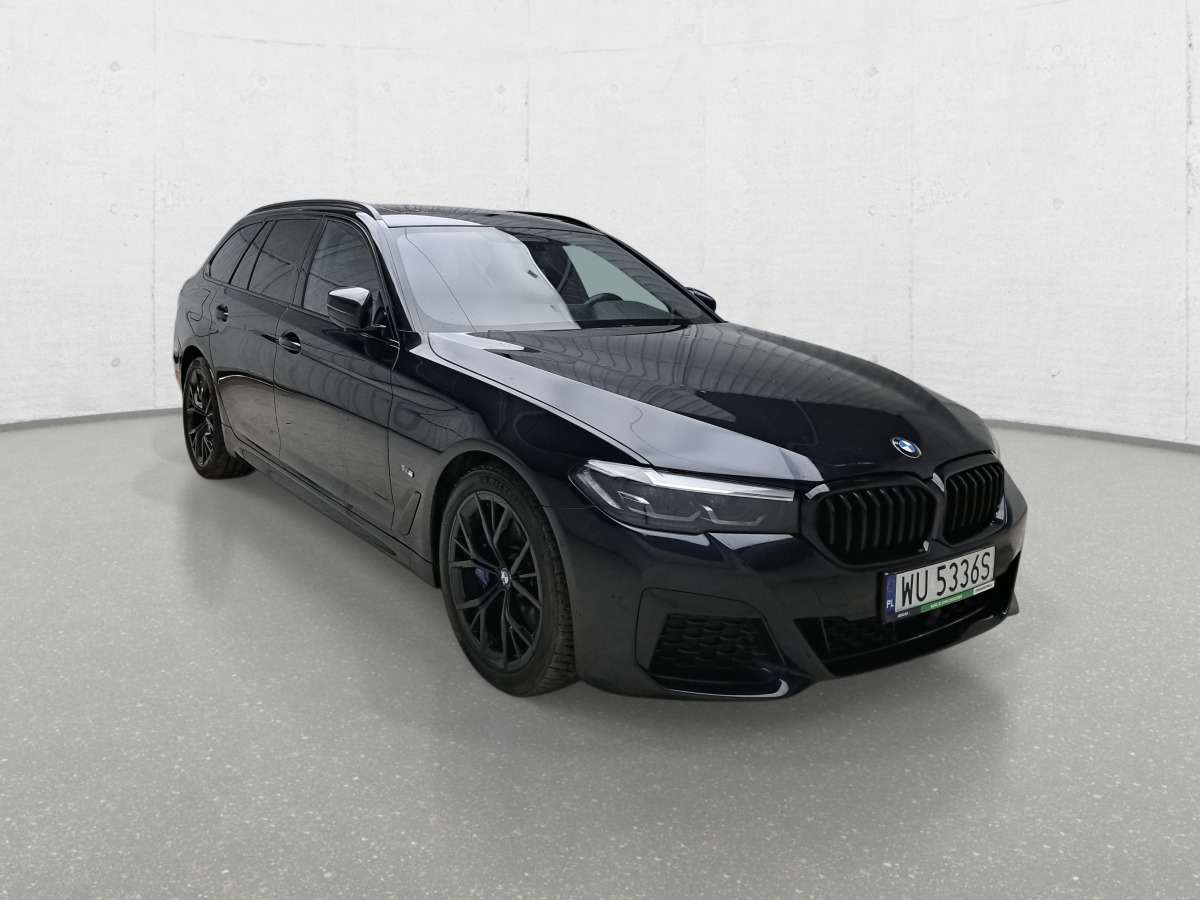 BMW 520D XDRIVE KOMBI - 차량 : 사진 2 BMW 520D XDRIVE KOMBI - 차량 : 사진 2