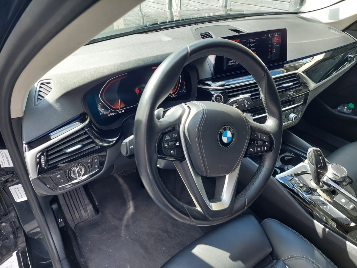 BMW 530I XDRIVE KOMBI - 차량 : 사진 5 BMW 530I XDRIVE KOMBI - 차량 : 사진 5