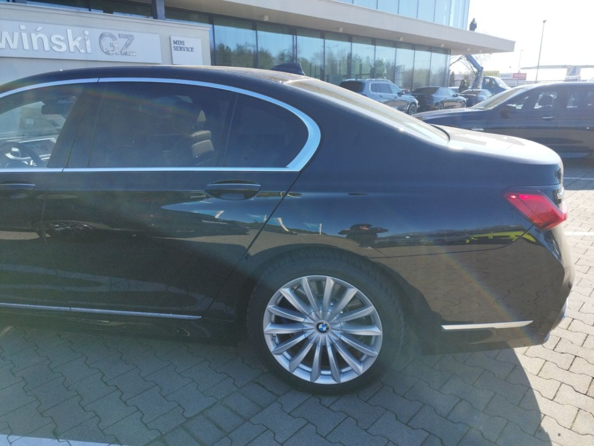 BMW 750I XDRIVE SEDAN - 세단 : 사진 5 BMW 750I XDRIVE SEDAN - 세단 : 사진 5