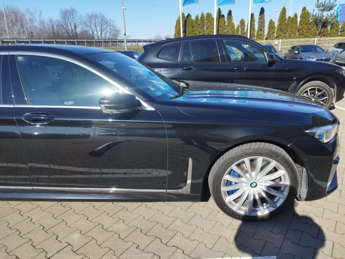 BMW 750I XDRIVE SEDAN - 세단 : 사진 3 BMW 750I XDRIVE SEDAN - 세단 : 사진 3