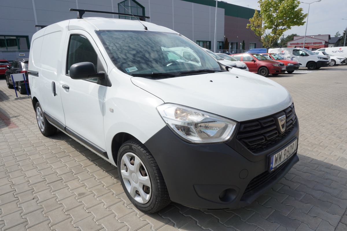 DACIA DOKKER FURGON BLASZAK - 패널 밴 : 사진 1 DACIA DOKKER FURGON BLASZAK - 패널 밴 : 사진 1
