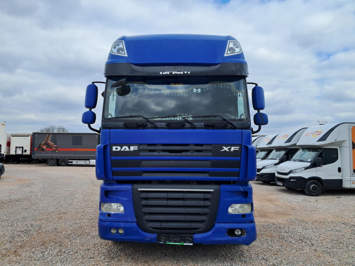 DAF XF CIĄGNIK SIODŁOWY - 트랙터 유닛 : 사진 2 DAF XF CIĄGNIK SIODŁOWY - 트랙터 유닛 : 사진 2