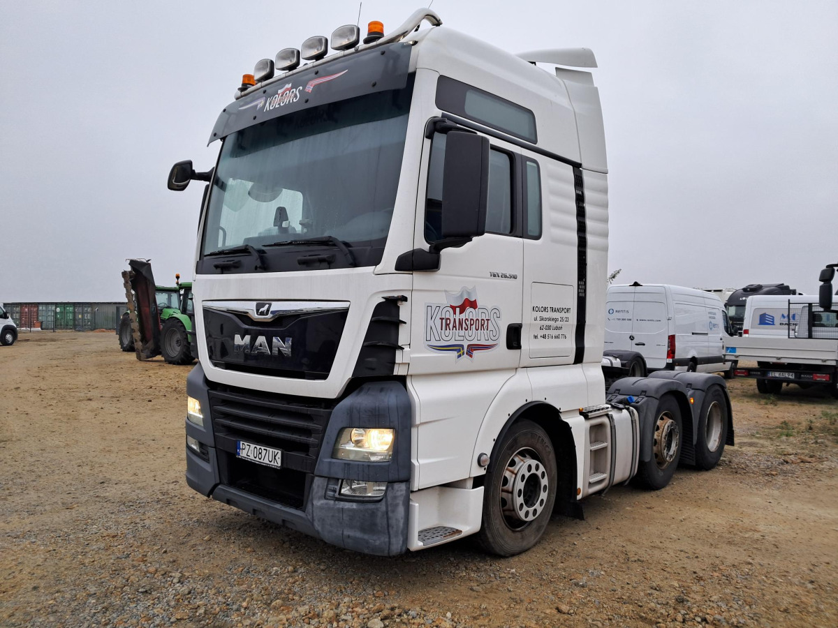 MAN TGX CIĄGNIK SIODŁOWY - 트랙터 유닛 : 사진 2 MAN TGX CIĄGNIK SIODŁOWY - 트랙터 유닛 : 사진 2