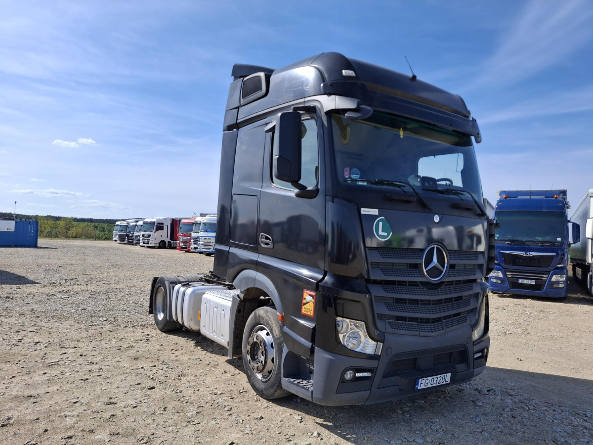 MERCEDES BENZ ACTROS CIĄGNIK SIODŁOWY - 트랙터 유닛 : 사진 1 MERCEDES BENZ ACTROS CIĄGNIK SIODŁOWY - 트랙터 유닛 : 사진 1