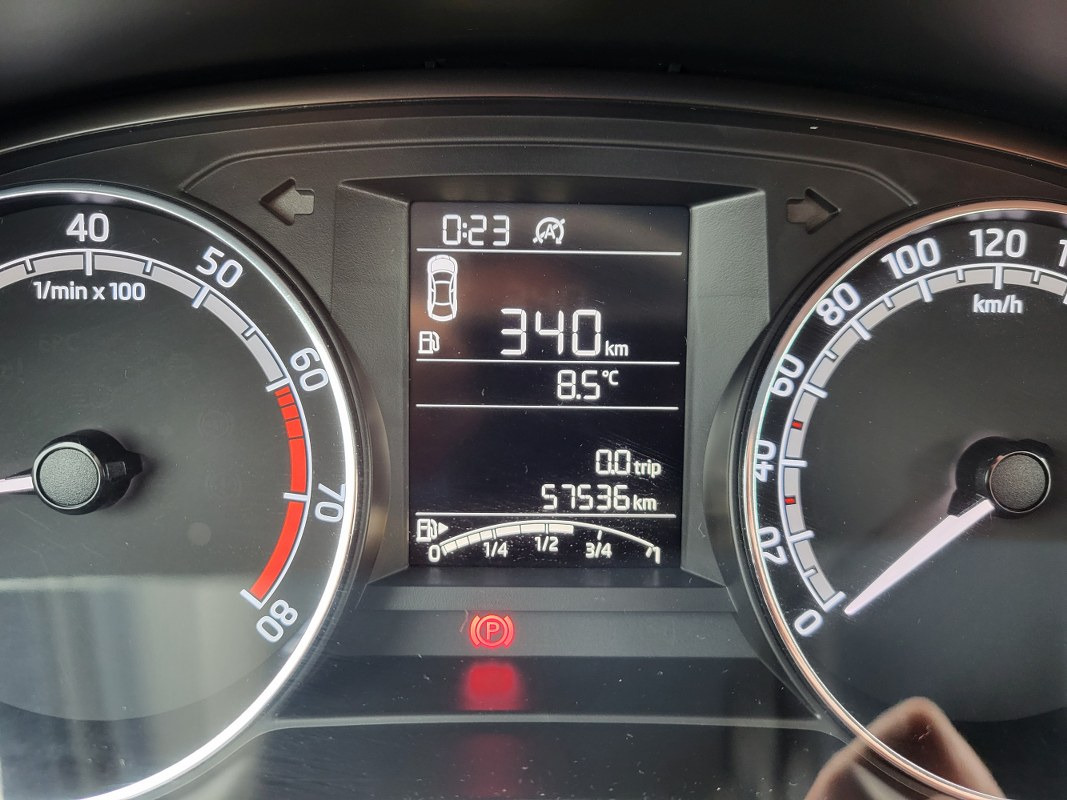 해치백 SKODA FABIA HATCHBACK : 사진 9