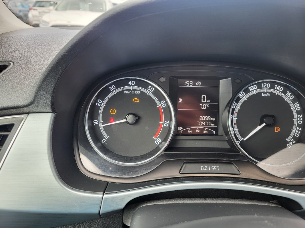 해치백 SKODA FABIA HATCHBACK : 사진 14