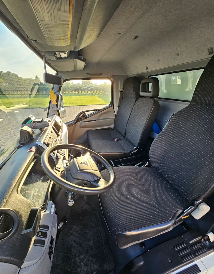 FUSO Canter 9C18 Izoterma - 냉동탑차 : 사진 5 FUSO Canter 9C18 Izoterma - 냉동탑차 : 사진 5