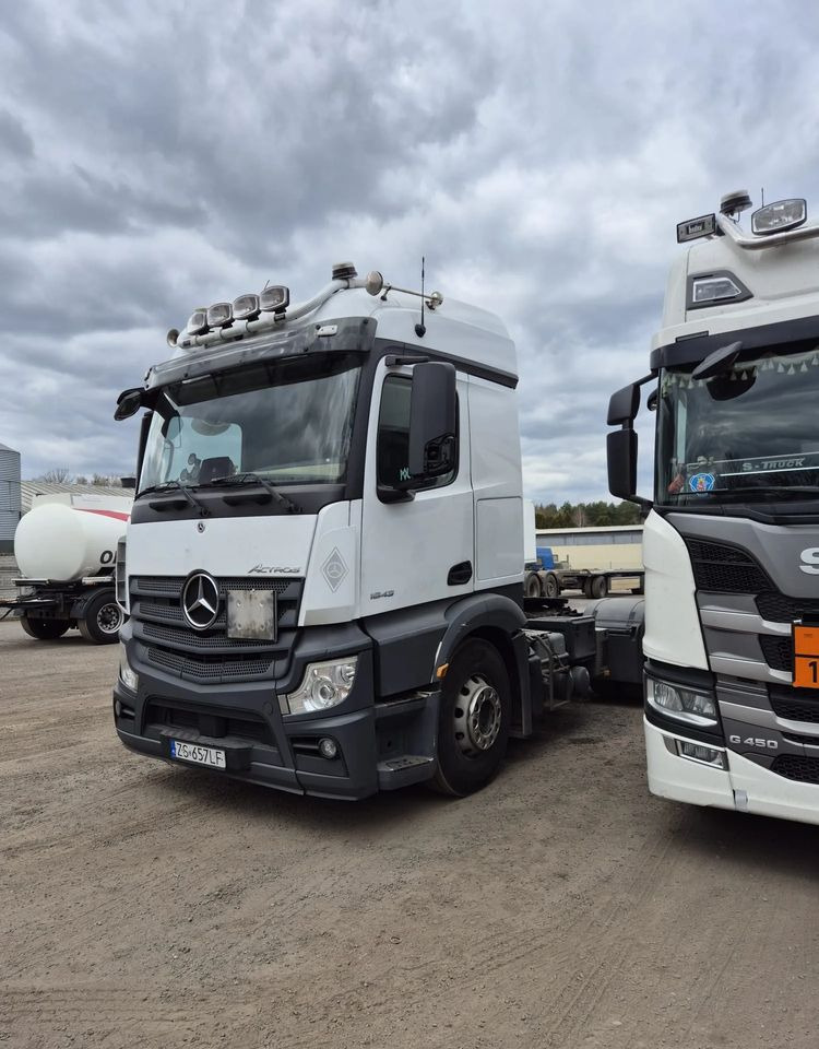 Mercedes-Benz Actros 1843 LS - 트랙터 유닛 : 사진 2 Mercedes-Benz Actros 1843 LS - 트랙터 유닛 : 사진 2